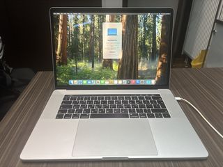 MacBook Pro 2018, 15inch, 16GB/512GB