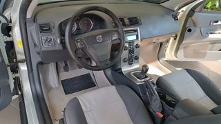 Volvo C30 2009 1.6-thumb-9