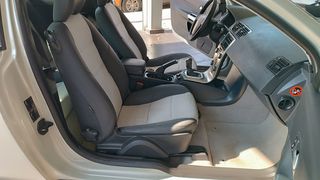 Volvo C30 2009 1.6-thumb-10