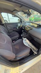 Lancia Ypsilon 2012 Constant-thumb-10