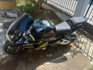 Honda CBR 954RR Fireblade 2003-thumb-4