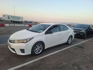 Toyota Corolla 2014-thumb-1