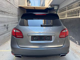 Porsche Cayenne 2011-thumb-4