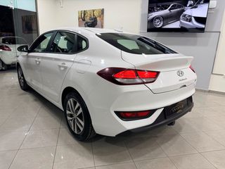 Hyundai i 30 2018 FASTBACK | LED | CAMERA | NAVI | EURO6-thumb-2
