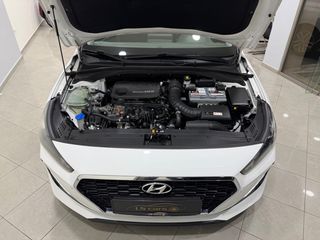 Hyundai i 30 2018 FASTBACK | LED | CAMERA | NAVI | EURO6-thumb-9