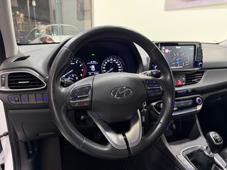Hyundai i 30 2018 FASTBACK | LED | CAMERA | NAVI | EURO6-thumb-15