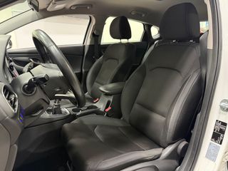 Hyundai i 30 2018 FASTBACK | LED | CAMERA | NAVI | EURO6-thumb-33