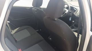 Ford Fiesta 2015-thumb-12