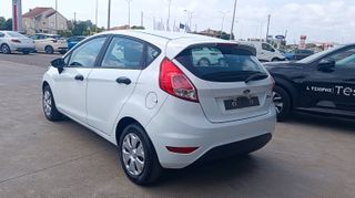 Ford Fiesta 2015-thumb-2