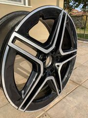 Μια Γνήσια Ζάντα Mercedes AMG + Τάπα Ζάντας