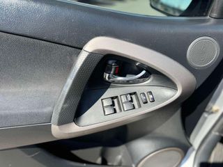 Toyota RAV 4 2006 2.0-thumb-20