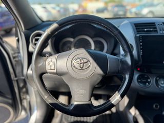 Toyota RAV 4 2006 2.0-thumb-15