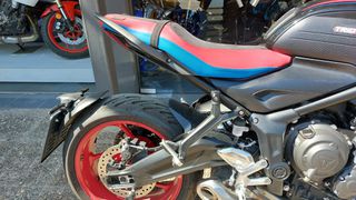 Triumph Trident 660 2026 TRIPLE TRIBUTE 660-thumb-2