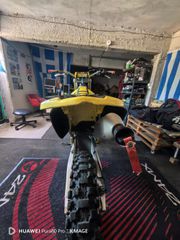 Suzuki RM-Z 250 2015-thumb-5