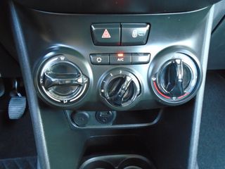 Peugeot 208 2018 1.6BlueHDi 100 ACTIVE-thumb-15