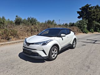Toyota C-HR 2017-thumb-4