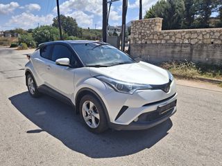Toyota C-HR 2017-thumb-7
