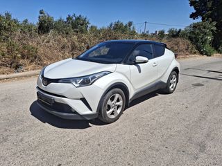 Toyota C-HR 2017-thumb-15