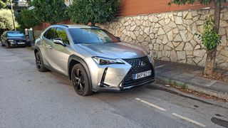 Lexus UX 2021 AWD/Luxury Black Edition 10/2021
