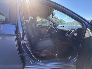 Hyundai i 20 2013 1.1 CRDI-BLUE DRIVE-thumb-12