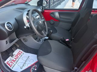 Toyota Aygo 2009-thumb-12