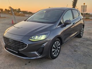 Ford Fiesta 2022 hybrid titanium-thumb-3
