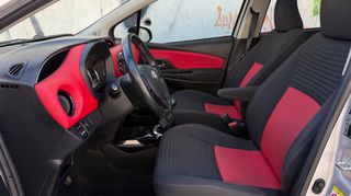 Toyota Yaris 2015 • S • PANORAMA • NAVI •  1.3cc • 6ταχυτο •-thumb-16