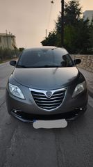 Lancia Ypsilon 2012