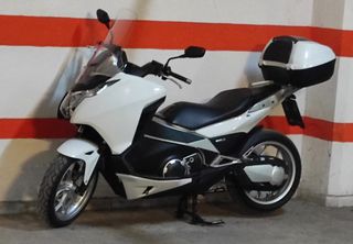 Honda Integra 700 2013 Abs , top box ,Dct-thumb-4