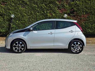 Toyota Aygo (X) 2021-thumb-4