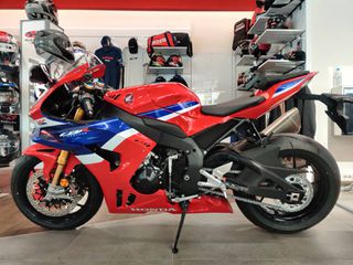 Honda CBR 1000RR 2026 R SP-thumb-1