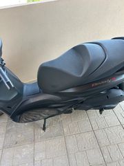 Piaggio Beverly 300 2022-thumb-5