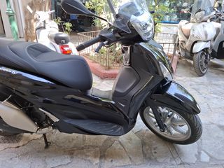 Piaggio Beverly 400 2024-thumb-4