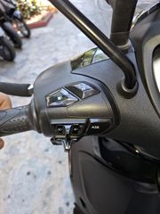Piaggio Beverly 400 2024-thumb-12