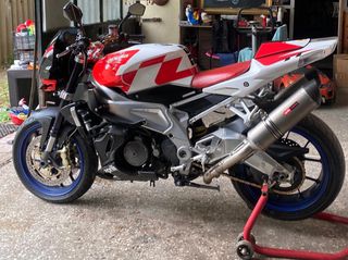 Aprilia Tuono 1000 R 2008-thumb-1