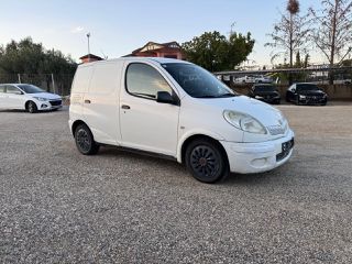 Toyota Yaris 2003 P2VAN-thumb-2