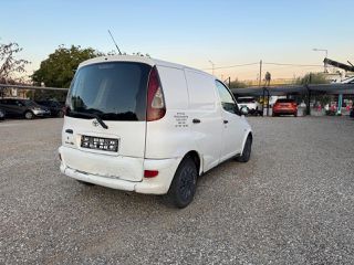 Toyota Yaris 2003 P2VAN-thumb-4