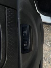 Toyota Yaris 2003 P2VAN-thumb-9