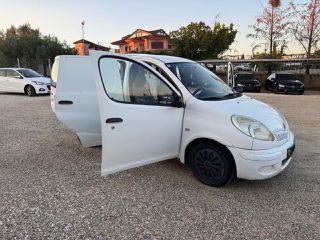 Toyota Yaris 2003 P2VAN-thumb-20