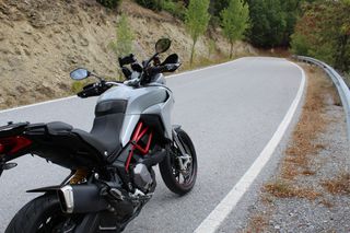 Ducati Multistrada 950 2019 s-thumb-12