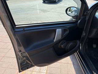 Citroen C1 2012 1.0 68HP-thumb-11