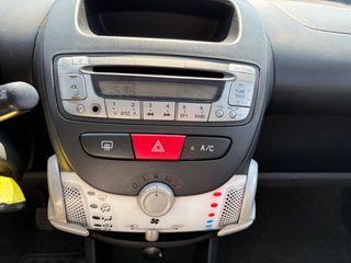 Citroen C1 2012 1.0 68HP-thumb-14