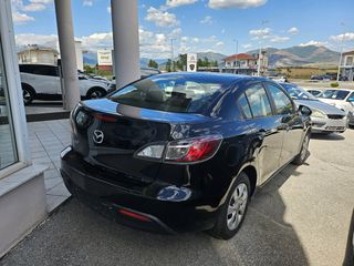 Mazda 3 2017-thumb-3