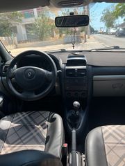Renault Clio 2003-thumb-8