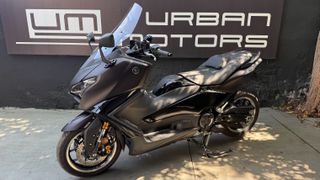 Yamaha TMAX 560 Tech Max 2025 Dark Magma