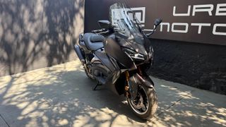 Yamaha TMAX 560 Tech Max 2025 Dark Magma-thumb-4