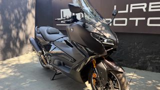 Yamaha TMAX 560 Tech Max 2025 Dark Magma-thumb-9