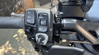 Yamaha TMAX 560 Tech Max 2025 Dark Magma-thumb-13