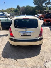 Lancia Ypsilon 2004-thumb-2