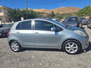 Toyota Yaris 2007-thumb-4